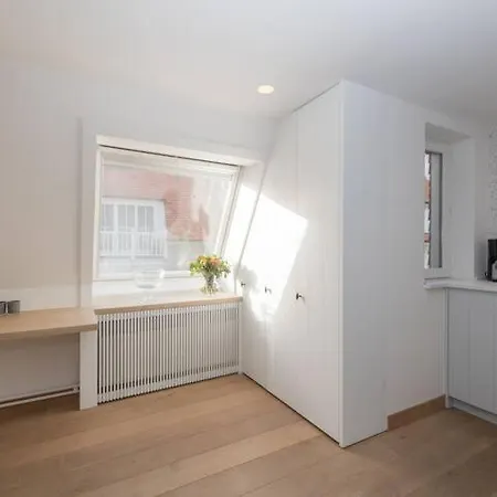 Sunny Spacious With 1 Parking At 100 Meters From Beach アパート *